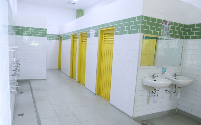 Fasilitas-Toilet-tk-sd-smp-islam-al-falaah